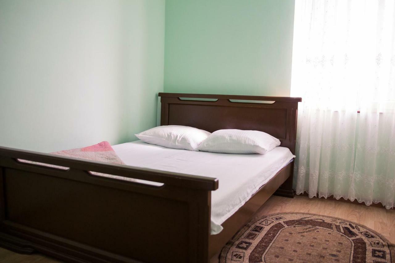 Zvartnots Ojakh Hotel Yerevan Bagian luar foto