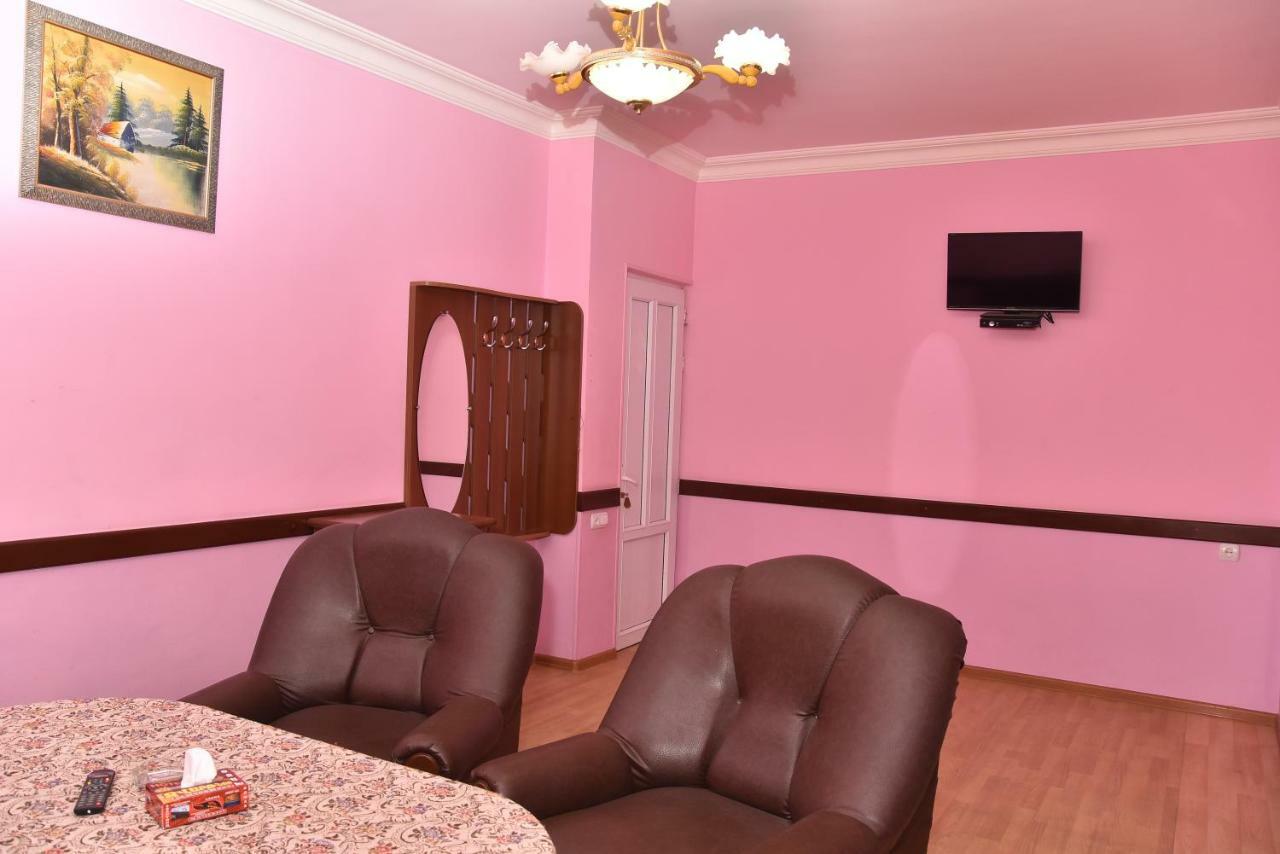 Zvartnots Ojakh Hotel Yerevan Bagian luar foto