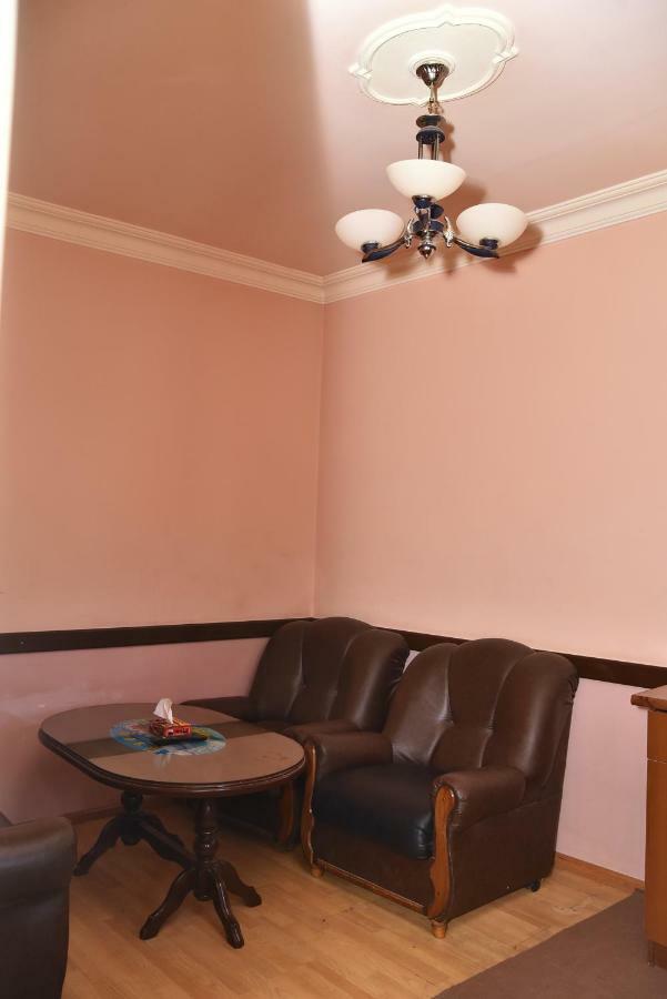 Zvartnots Ojakh Hotel Yerevan Bagian luar foto