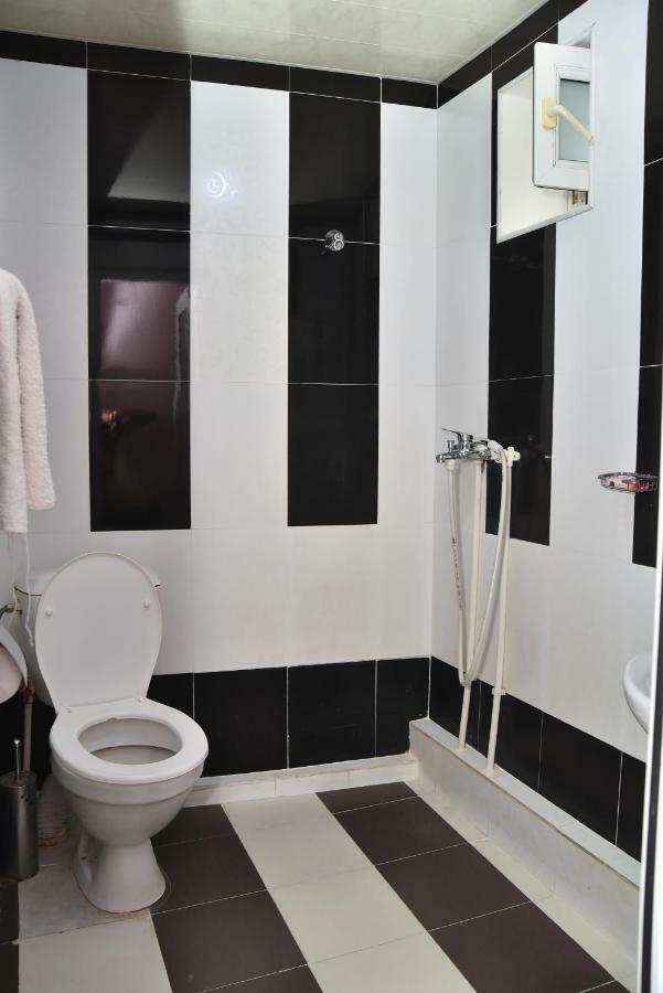 Zvartnots Ojakh Hotel Yerevan Bagian luar foto